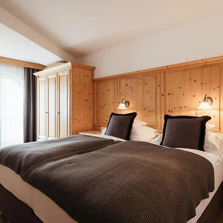 Hotel Kolfuschgerhof Mountain 4*