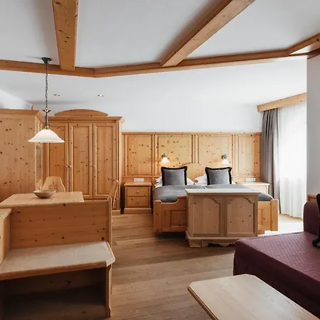 Kolfuschgerhof Mountain Hotel Kolfuschg