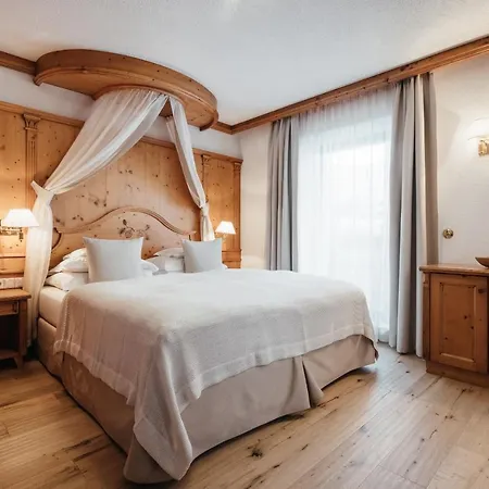 Kolfuschgerhof Mountain Szálloda Colfosco