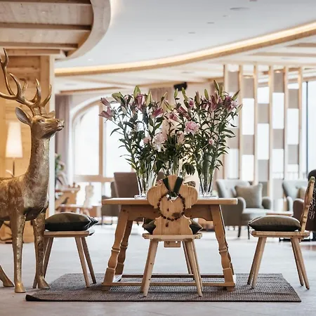 Kolfuschgerhof Mountain 4*