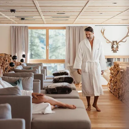 Kolfuschgerhof Mountain 4*