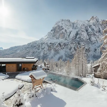 Kolfuschgerhof Mountain فندق