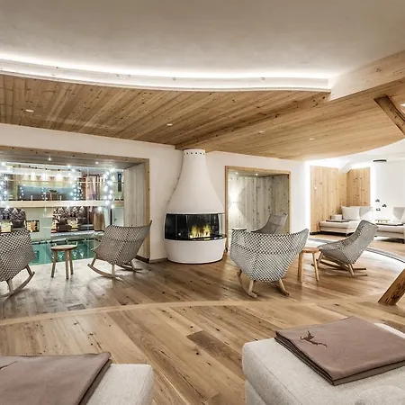 Kolfuschgerhof Mountain Hotel